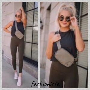 🆕 NWT Lululemon Everywhere Belt Bag 1L Green Sage